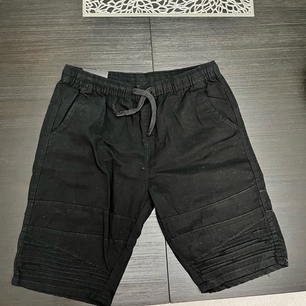 Size LG Black shorts by Roadblock